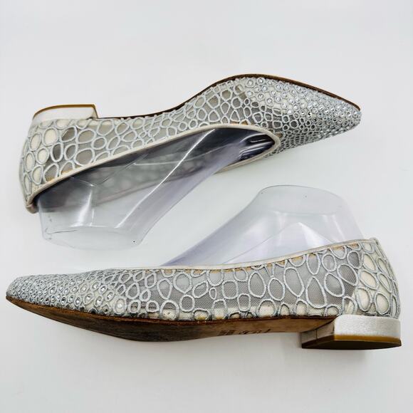 Stuart Weitzman Flats With Sparkling Diamond Jewels Womens 8M Silver Pointed Toe - Picture 6 of 12
